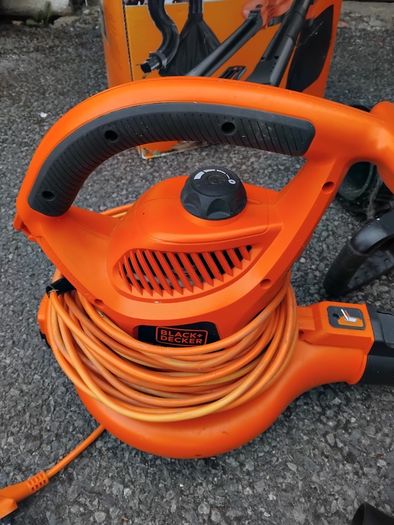 Electric leaf blower