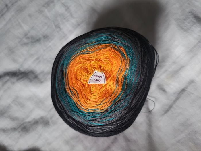 Hobbii Dahlia Cotton cake yarn 200g NEW gradient