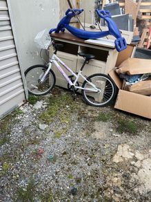 girls bike need gone asap