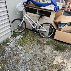 girls bike need gone asap