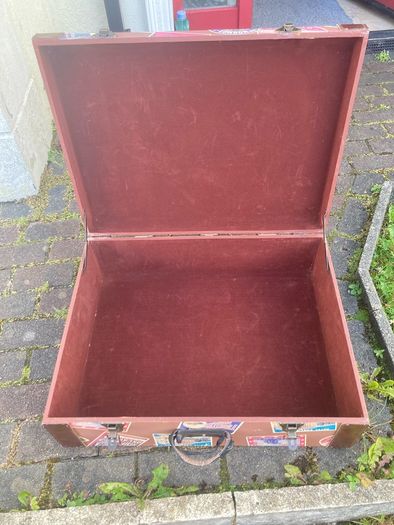 trunk chest modern suitcase themed