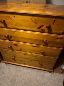 chest of drawers