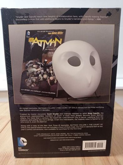 AUTOGRAPHED- Batman The Court of Owls Comic Book & Mask Box Set