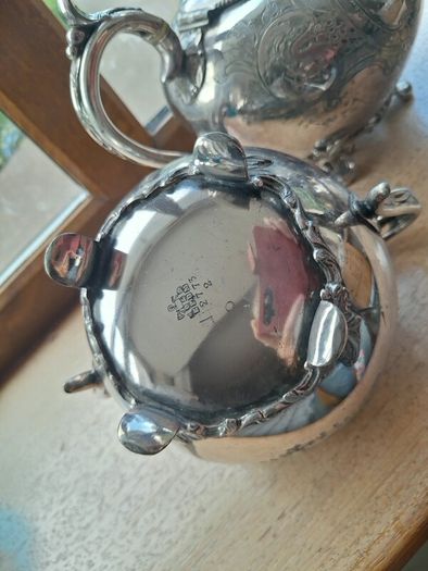 Teapot ,suger bowl & milk jug
