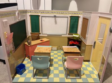 Generation Doll  Schoolhouse