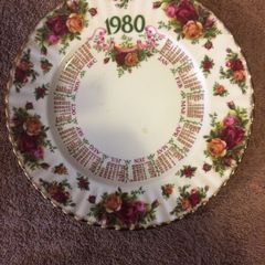 royal albert country rose calendar plate with free postage