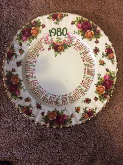 royal albert country rose calendar plate with free postage