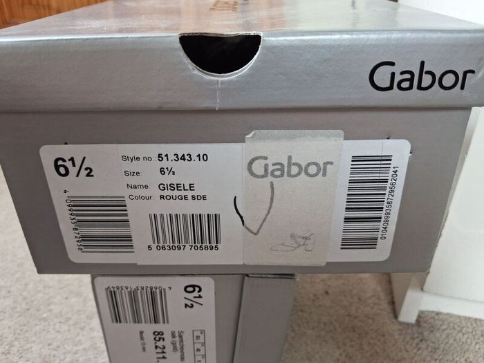 Ladies Gabor Gisele Rough Suede shoes. Size 6.5