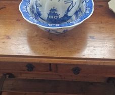 willow pattern Jug and bowl