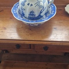 willow pattern Jug and bowl