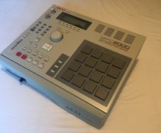 AKAI MPC 2000  // USB Emulator, 64mb Ram for parts