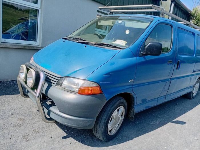 Toyota hiace
