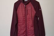 Craghoppers ladies fleece Size 18 ptp 25" Burgundy 3 zip pockets in excellent condition