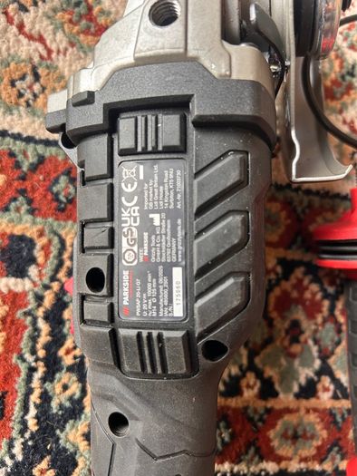 Cordless grinder