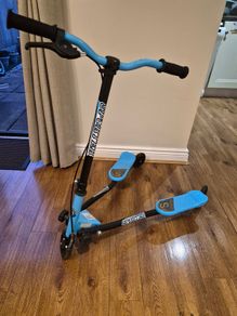 Flicker scooter