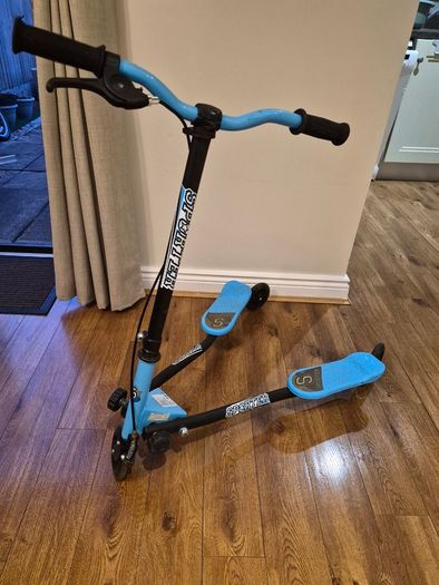 Flicker scooter