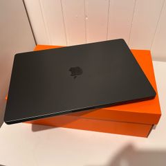 MacBook Pro M3 Chip 2024