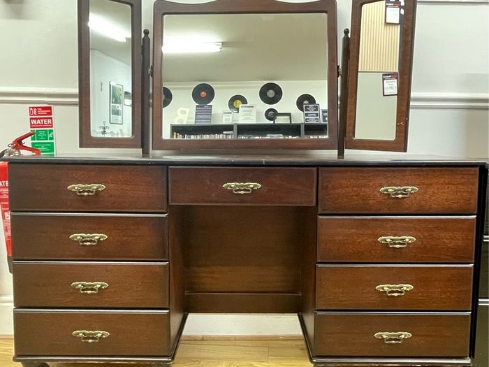 Vintage Mahogany Dresser with Mirror