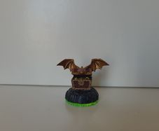 Skylanders Spyro's Adventure Hidden Treasure Chest Figure