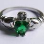 Vintage 925 Sterling Silver Claddagh Ring with Green Heart Stone size Q - 2,5g Image 7
