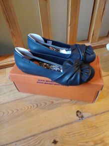 BNIB Size 5 Rocket Dog Ballet Shoes
