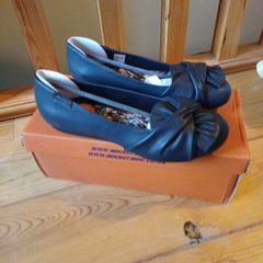 BNIB Size 5 Rocket Dog Ballet Shoes