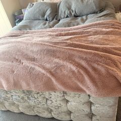 silver crushed velvet diamond double bed