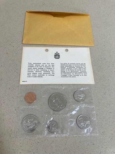 Canada 1969 Dollar Coin set mint
