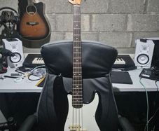 Sunn Mustang ( 70s Fender India) BASS