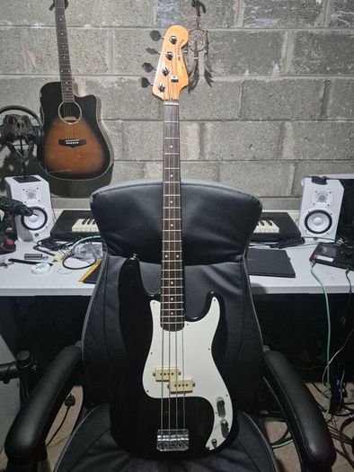 Sunn Mustang ( 70s Fender India) BASS