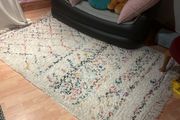 Off white Aztec print design rug