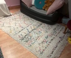 Off white Aztec print design rug