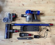 Dyson V7 Motorhead Extra Model
