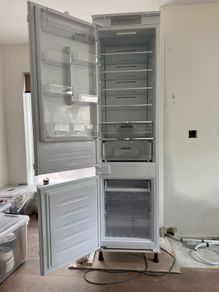 Whirlpool Built-in Fridge Freezer | WHC20T322UK