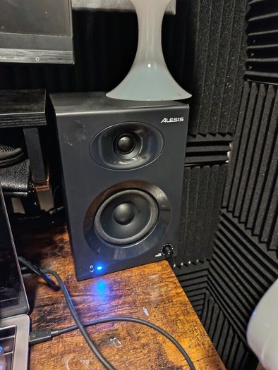 Alesis Elevate 4 Studio Monitors