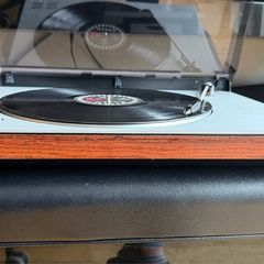 Bang Olufsen Beogram 1700 turntable