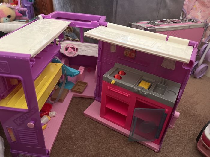 Barbie food truck and ambulance