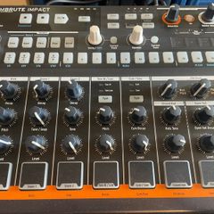 Arturia Drumbrute Impact