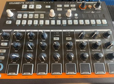 Arturia Drumbrute Impact