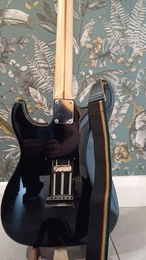 Squier E Series Stratocaster