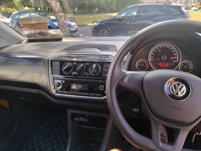 Volkswagen Up Automatic 2020