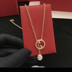 Long necklace