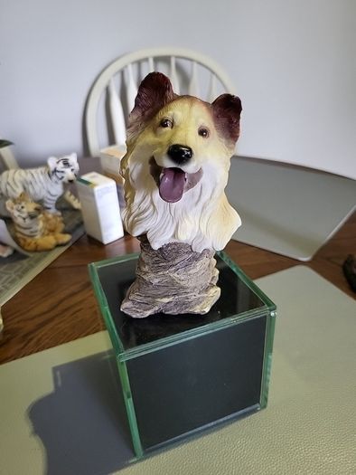 Dog ornament collie