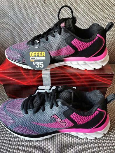 Junior girls FILA runners NEW size UK 4
