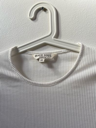 Flare sleeve ribbed top