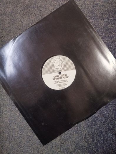 5e 12s >> house / techno / hip-hop / drum n bass / disco edits / breaks etc 12" clearance