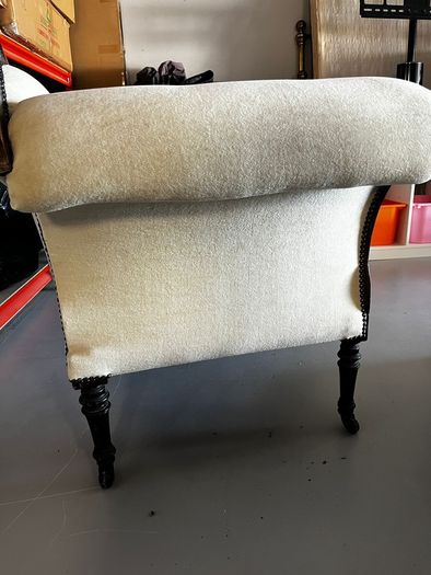 Victorian Chaise Longue (also has 2 matching chairs)