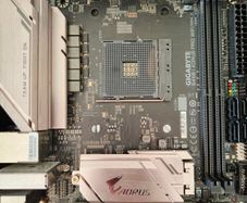 Gigabyte Aorus b450 Am4 motherboard (faulty)