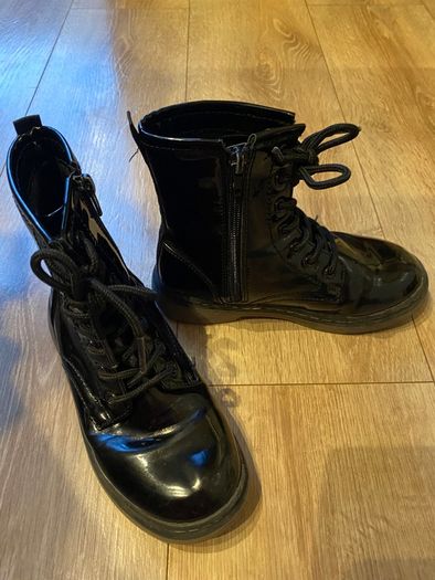 Dunnes black patent boots