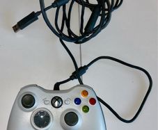Official XBOX 360 Wired Controller